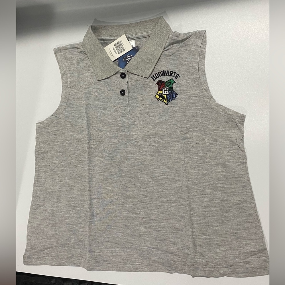 Hot Topic Gray Hogwarts Crest Sleeveless Polo